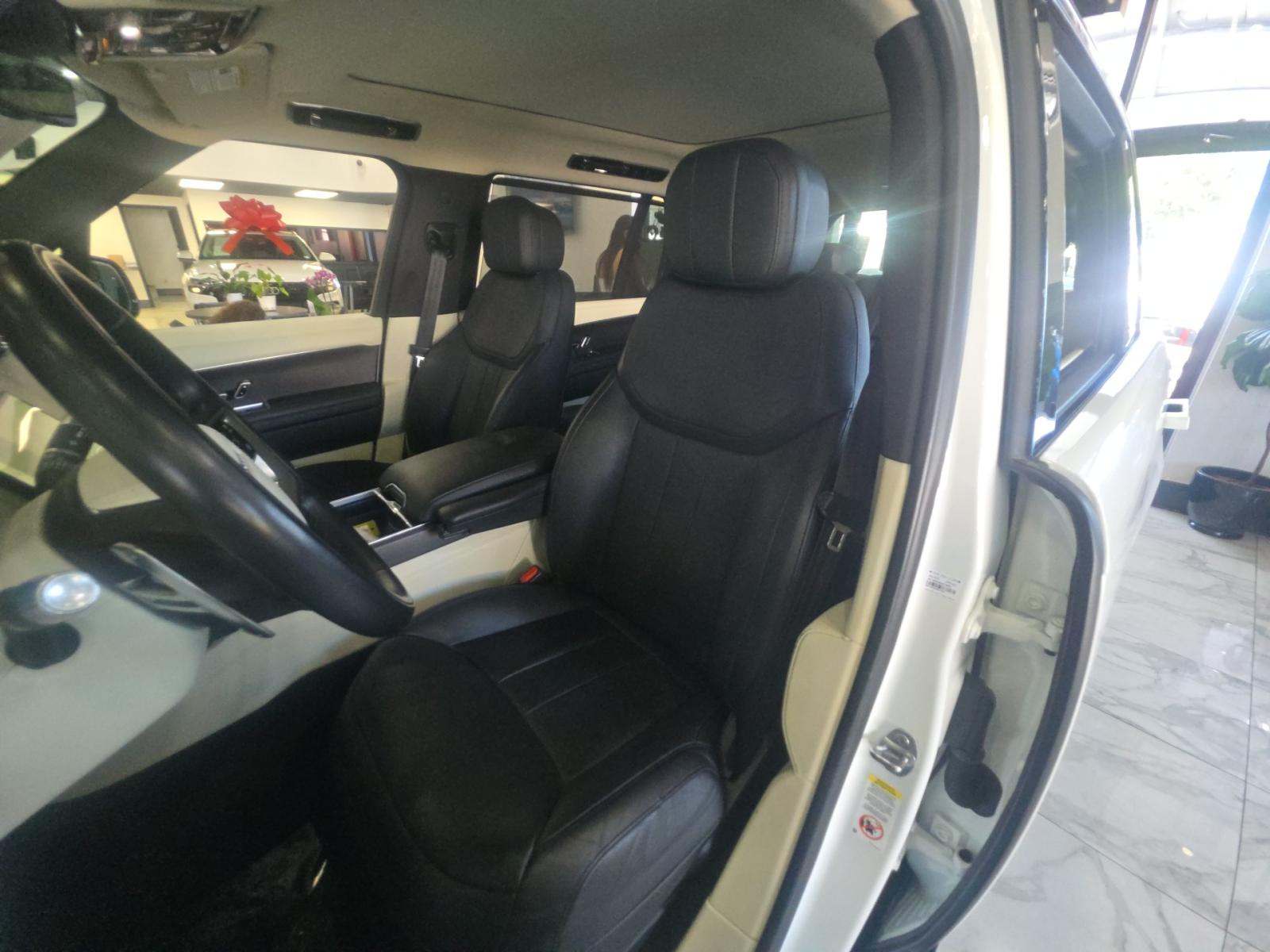 2022 Land Rover Range Rover SE LWB AWD