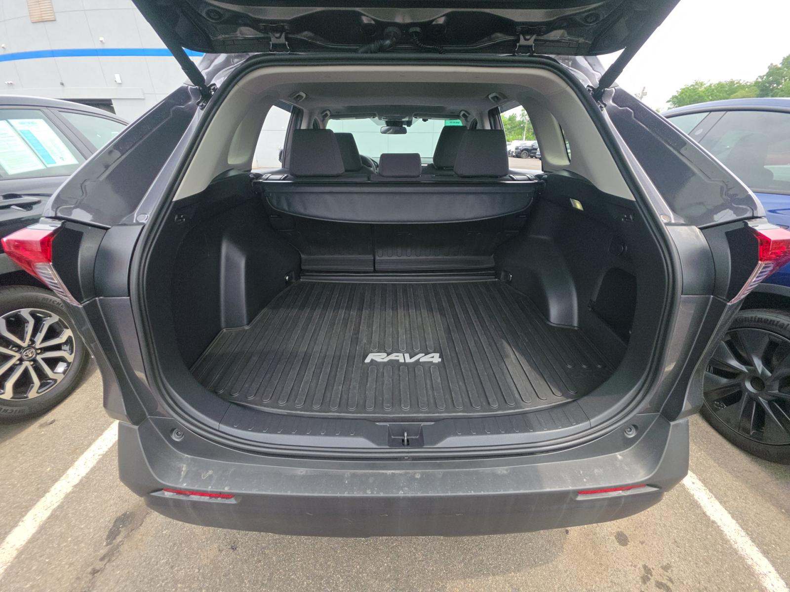 2024 Toyota RAV4 XLE AWD