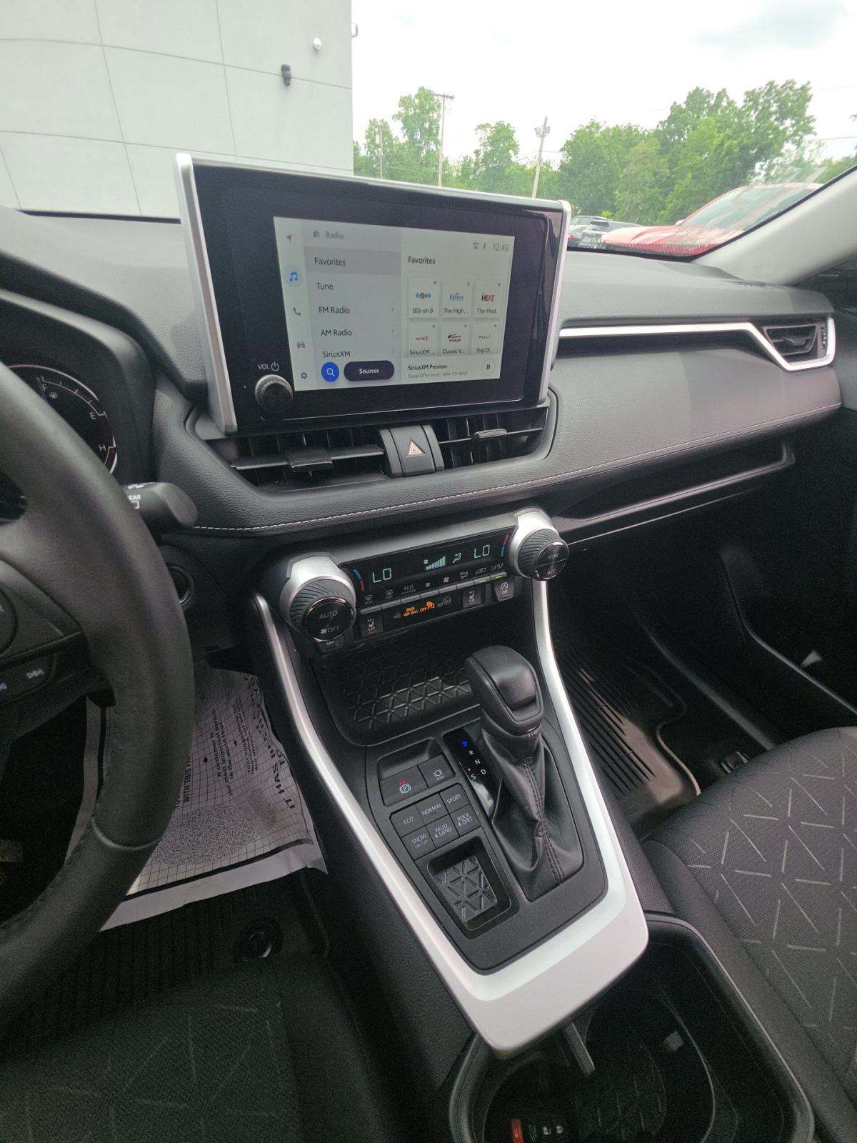 2024 Toyota RAV4 XLE AWD