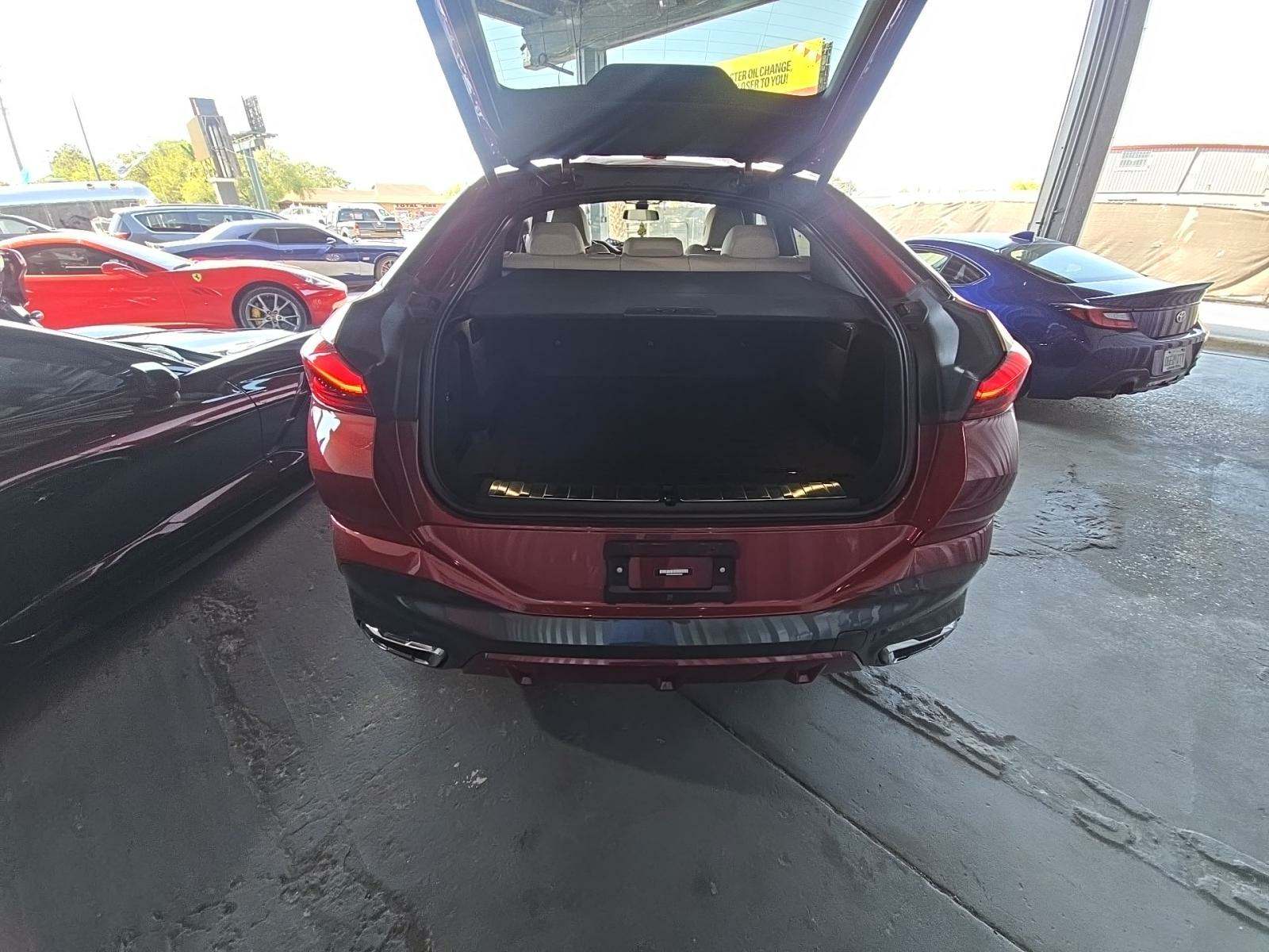 2022 BMW X6 xDrive40i AWD