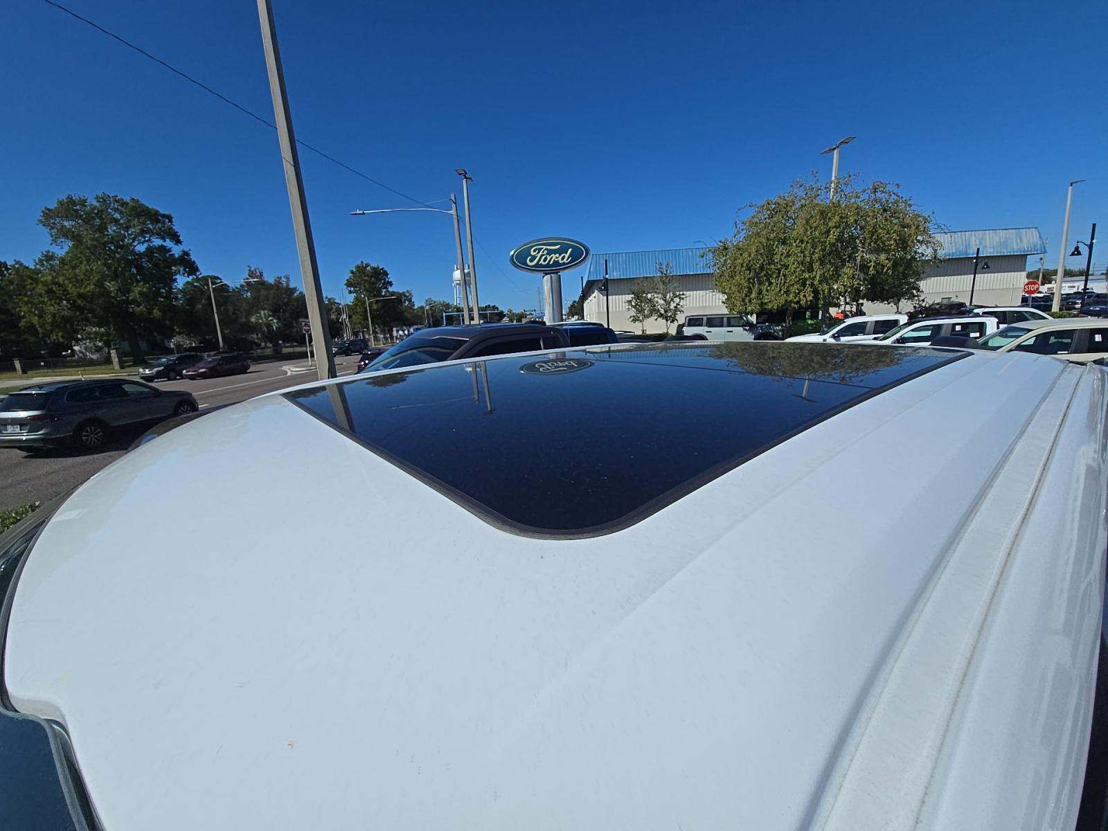 2023 Ford F-150 Lariat AWD