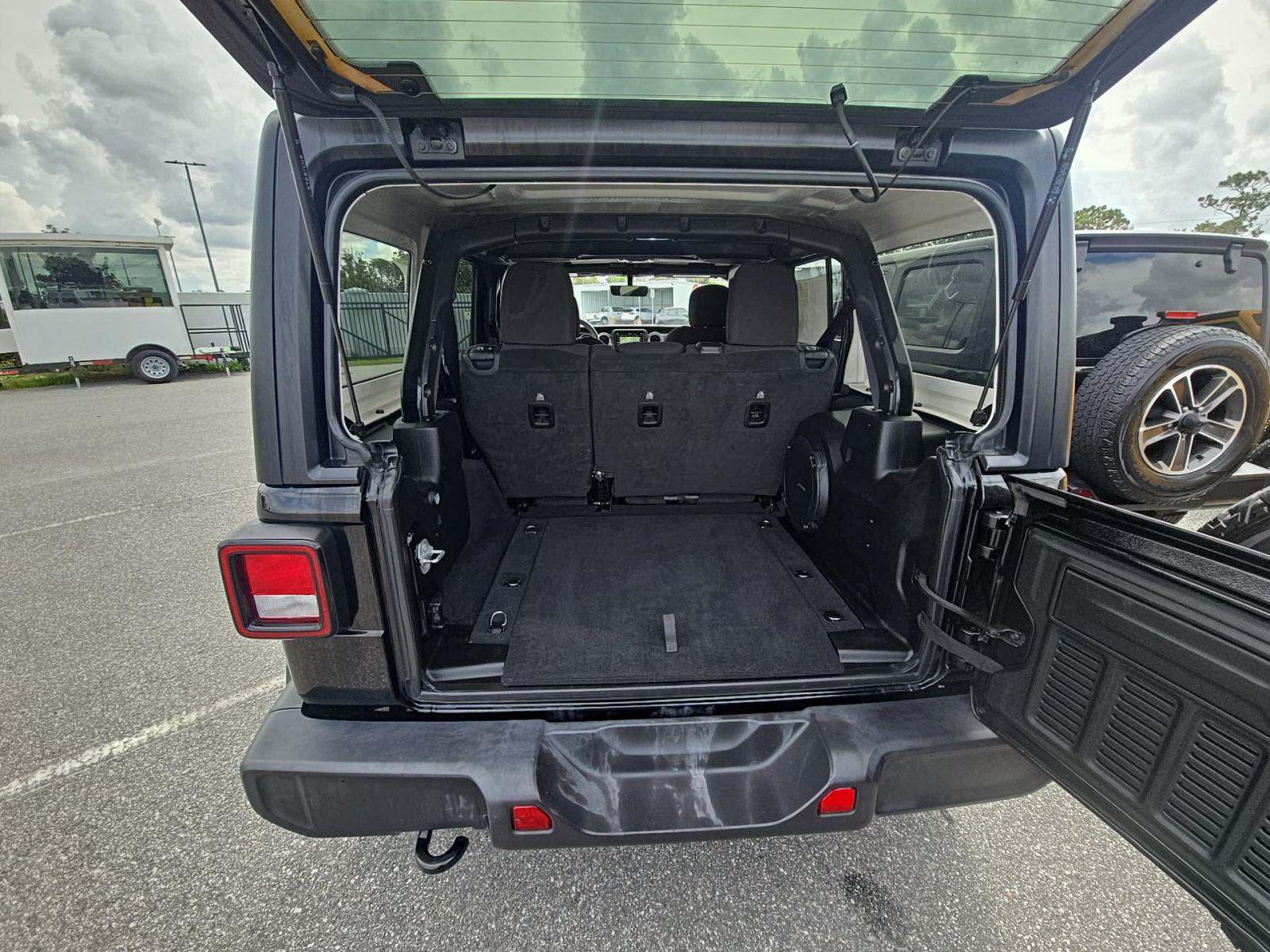 2023 Jeep Wrangler Sahara AWD