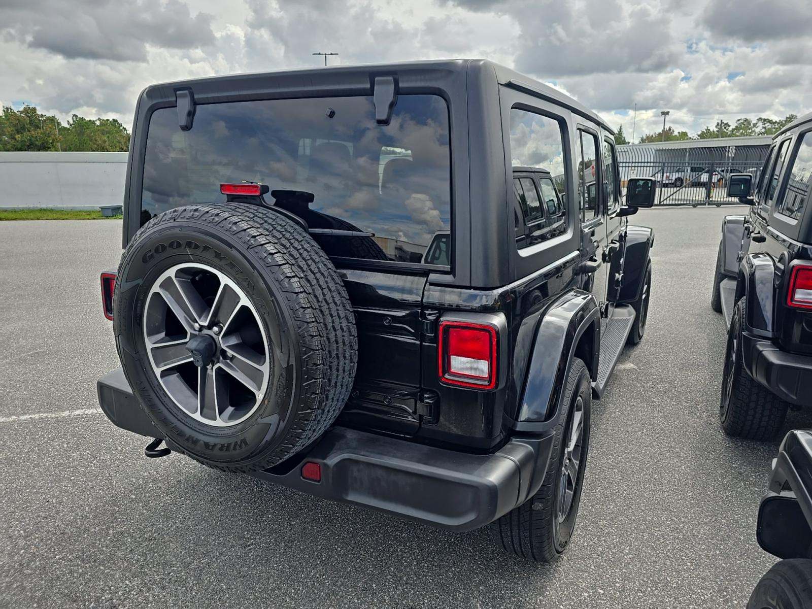 2023 Jeep Wrangler Sahara AWD