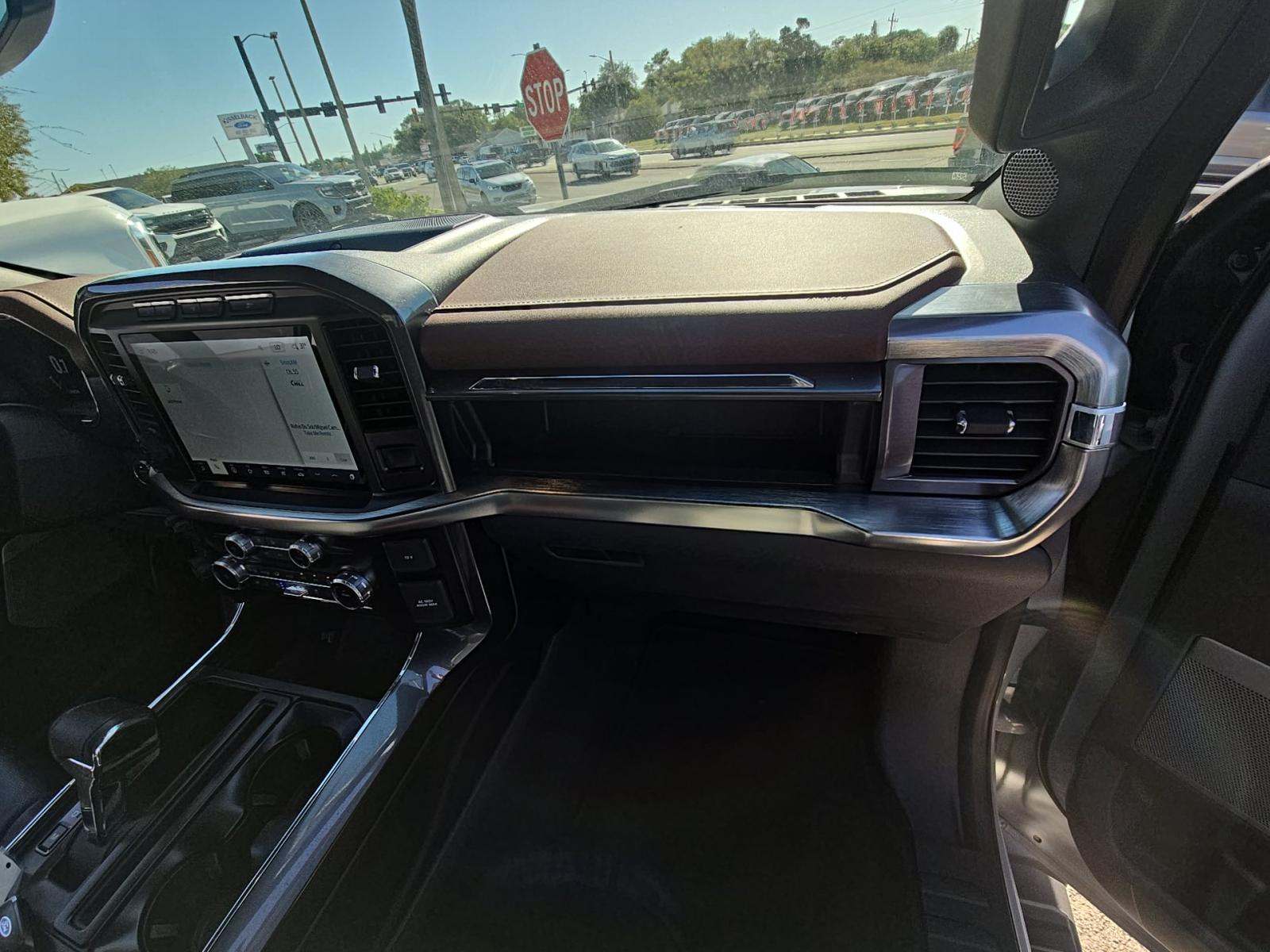 2023 Ford F-150 Lariat AWD