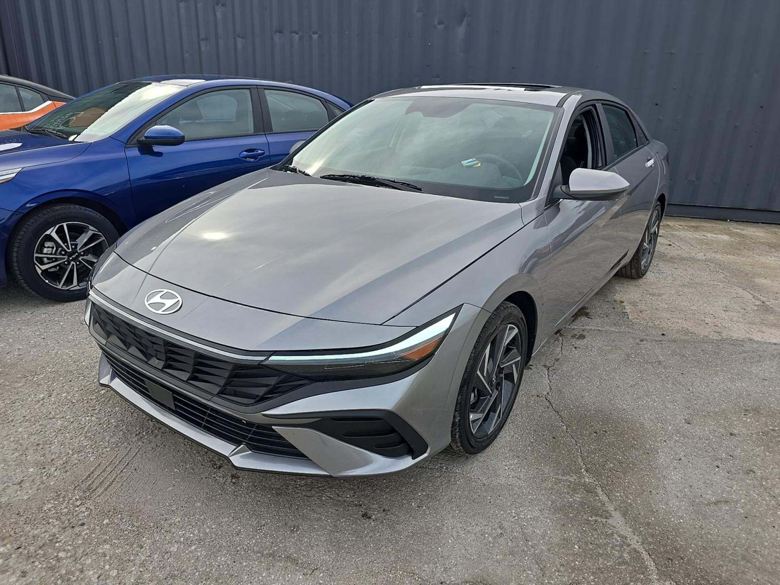 2025 Hyundai Elantra SEL Convenience FWD