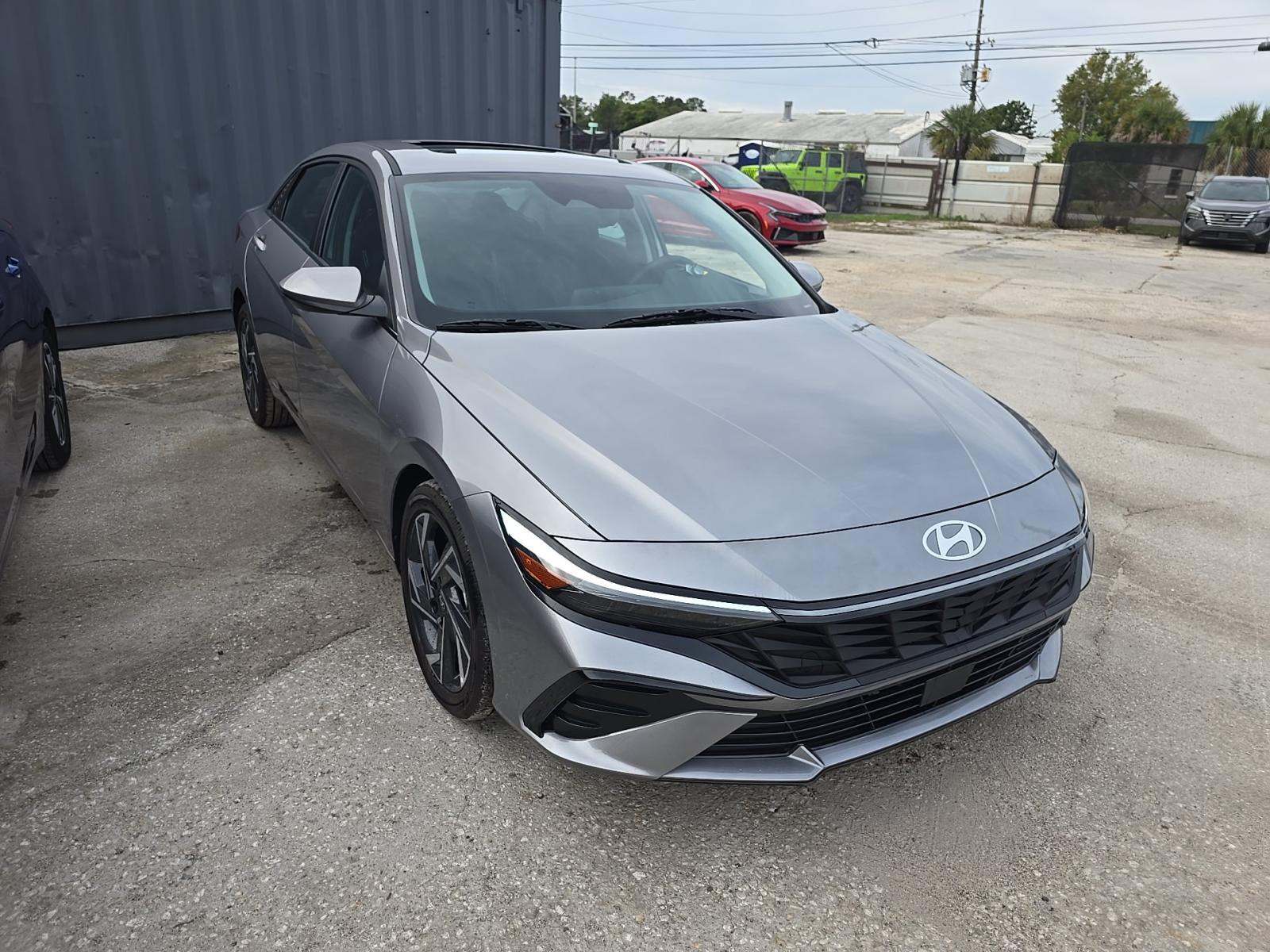 2025 Hyundai Elantra SEL Convenience FWD