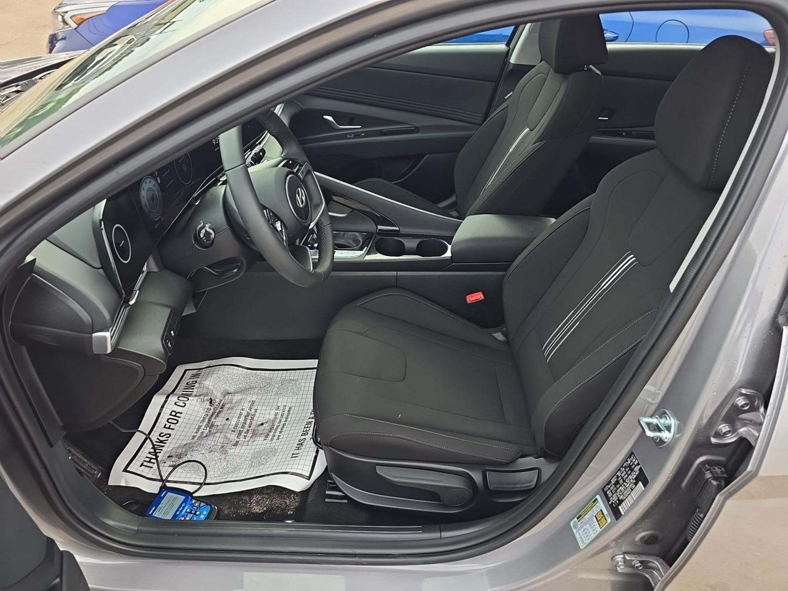 2025 Hyundai Elantra SEL Convenience FWD