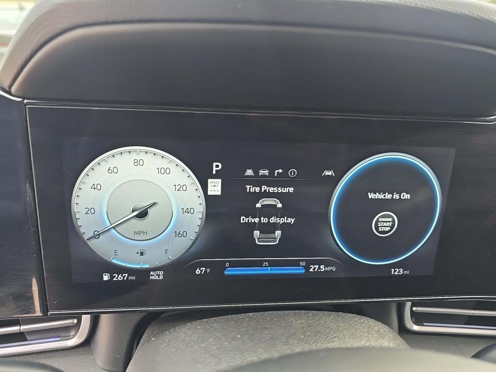 2025 Hyundai Elantra SEL Convenience FWD