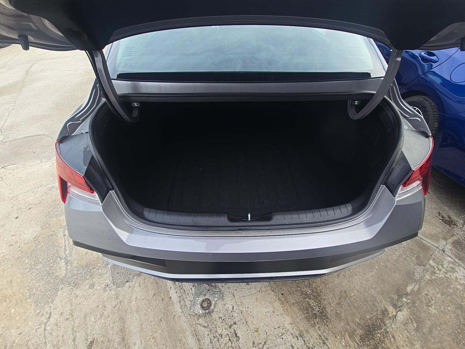 2025 Hyundai Elantra SEL Convenience FWD