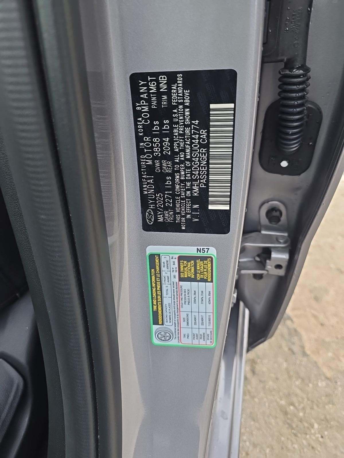 2025 Hyundai Elantra SEL Convenience FWD