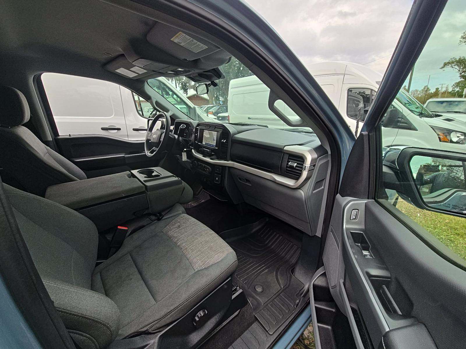 2023 Ford F-150 XLT RWD