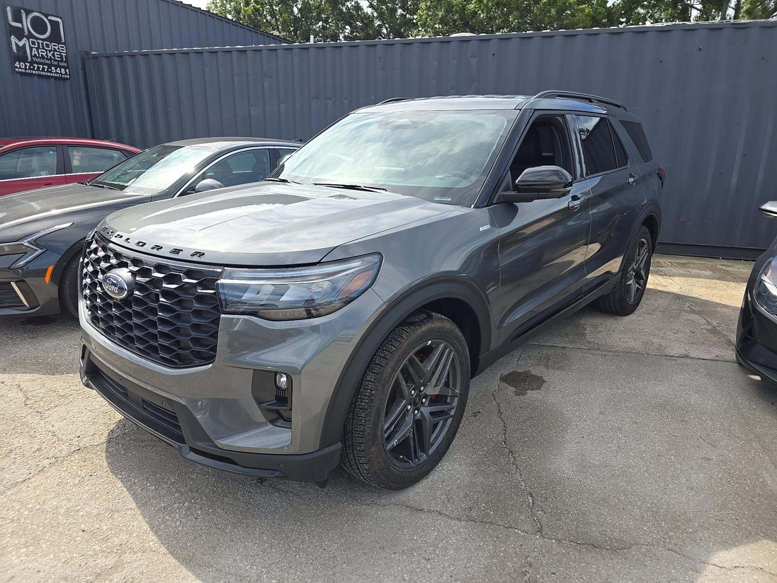 2025 Ford Explorer ST-Line AWD