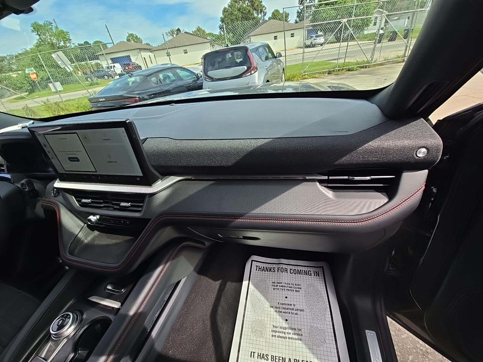 2025 Ford Explorer ST-Line AWD