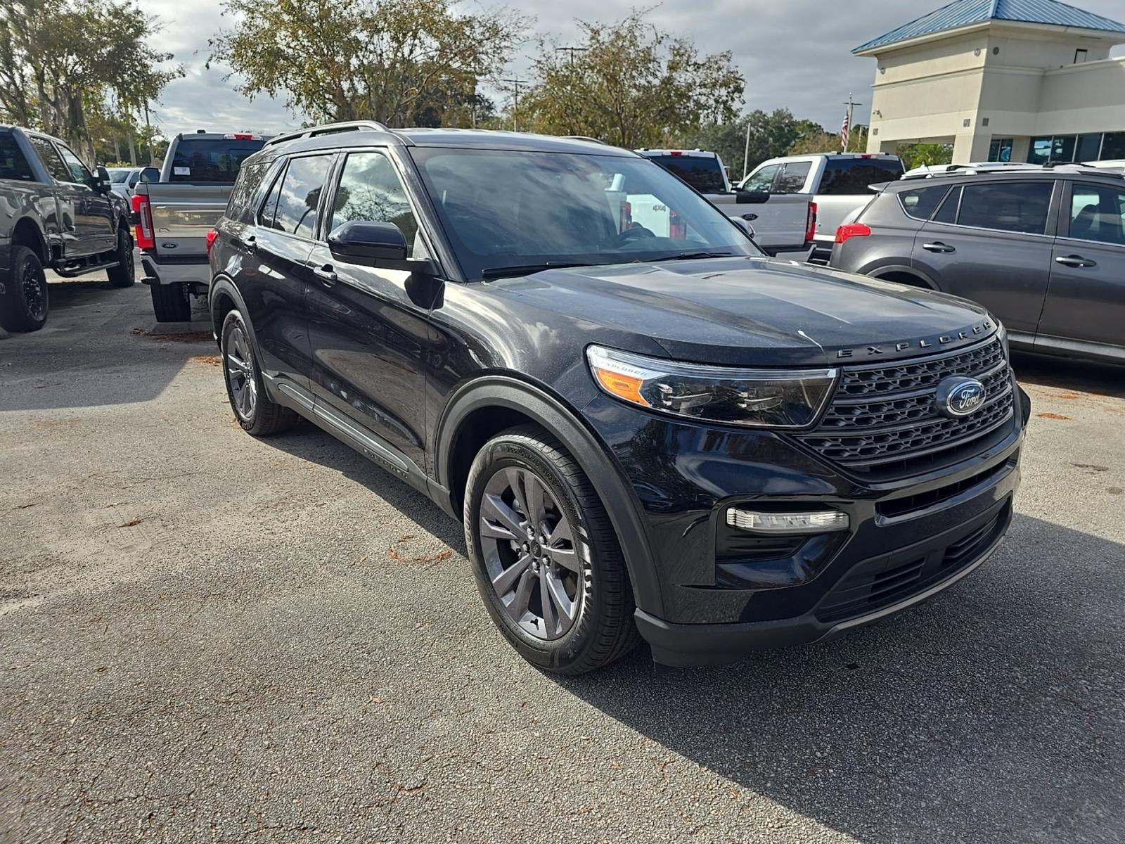 2022 Ford Explorer XLT RWD