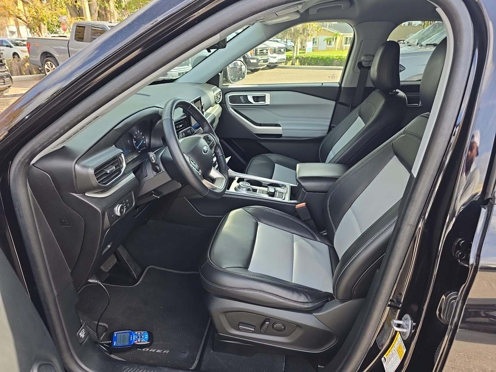 2022 Ford Explorer XLT RWD