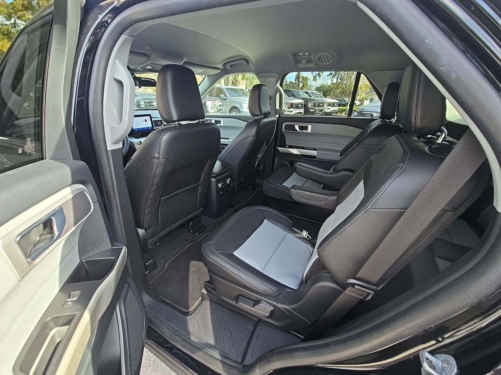 2022 Ford Explorer XLT RWD