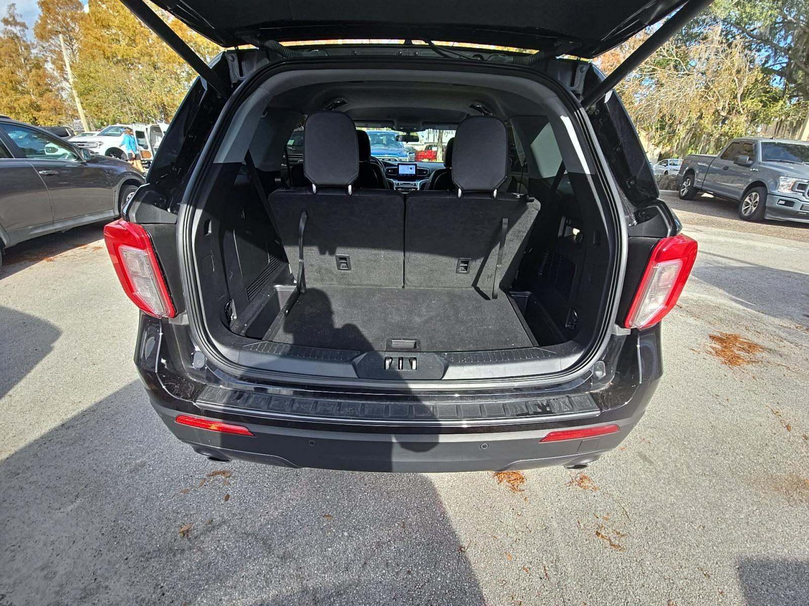 2022 Ford Explorer XLT RWD