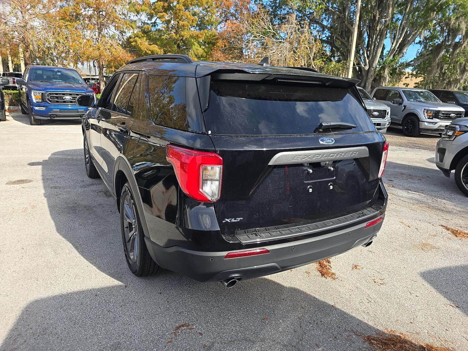 2022 Ford Explorer XLT RWD