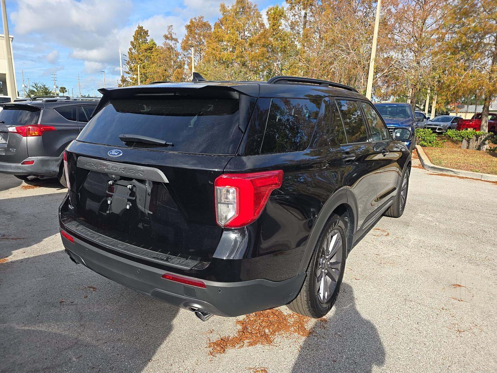 2022 Ford Explorer XLT RWD