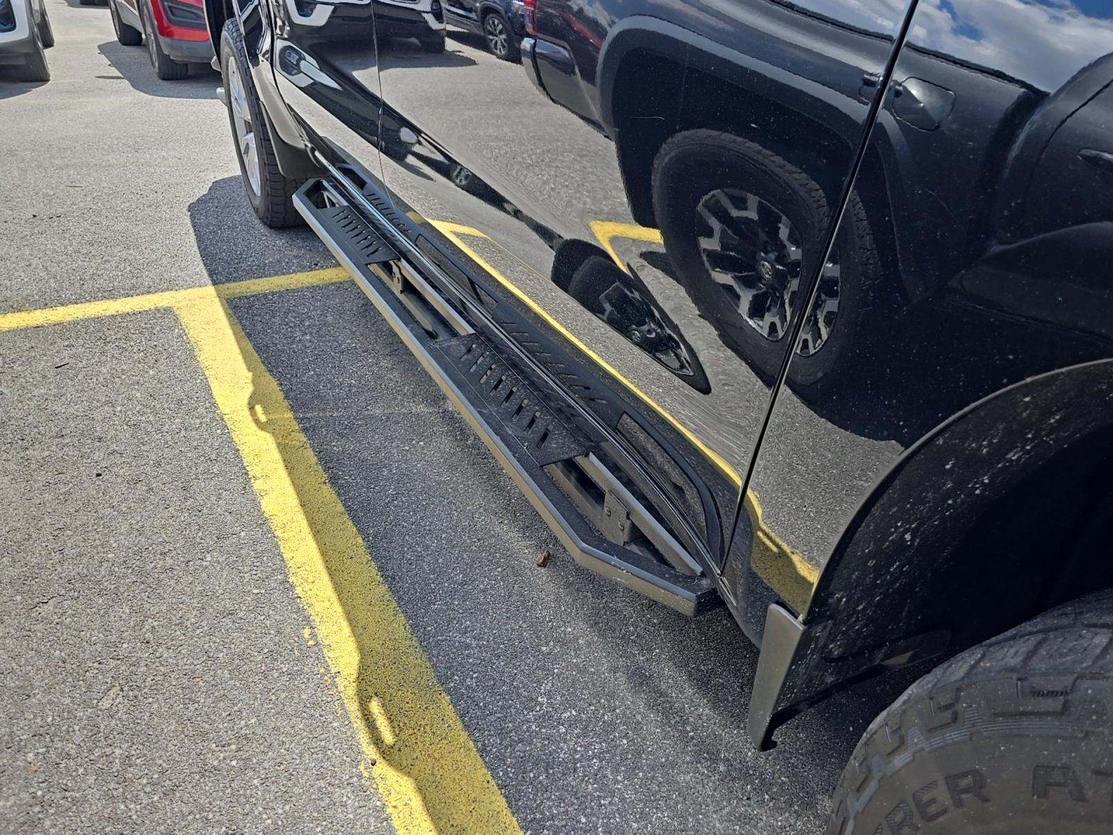 2020 Chevrolet Silverado 1500 Custom AWD