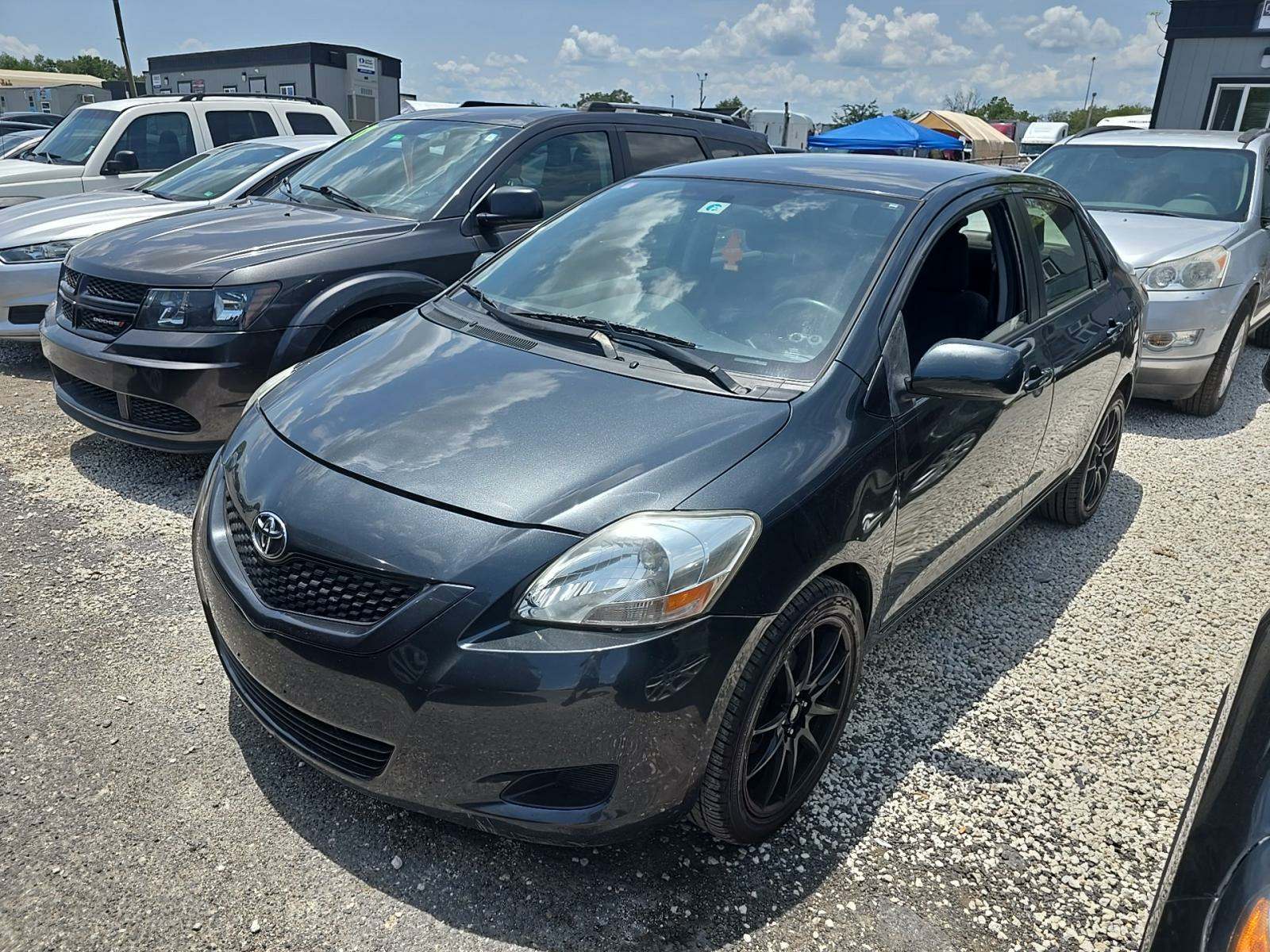 2012 Toyota Yaris Base FWD