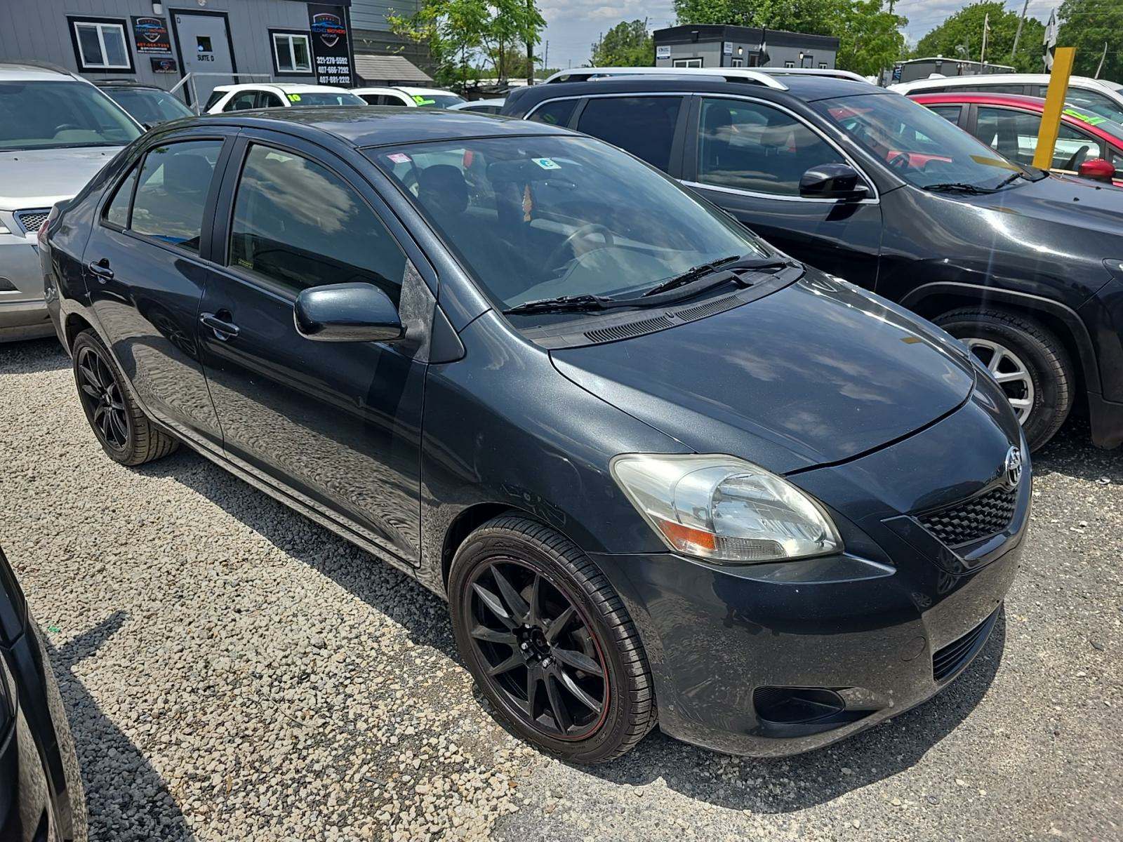 2012 Toyota Yaris Base FWD