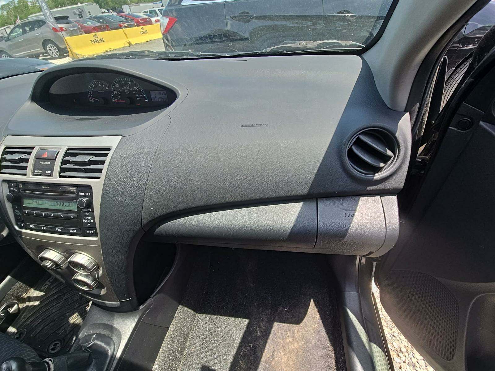 2012 Toyota Yaris Base FWD