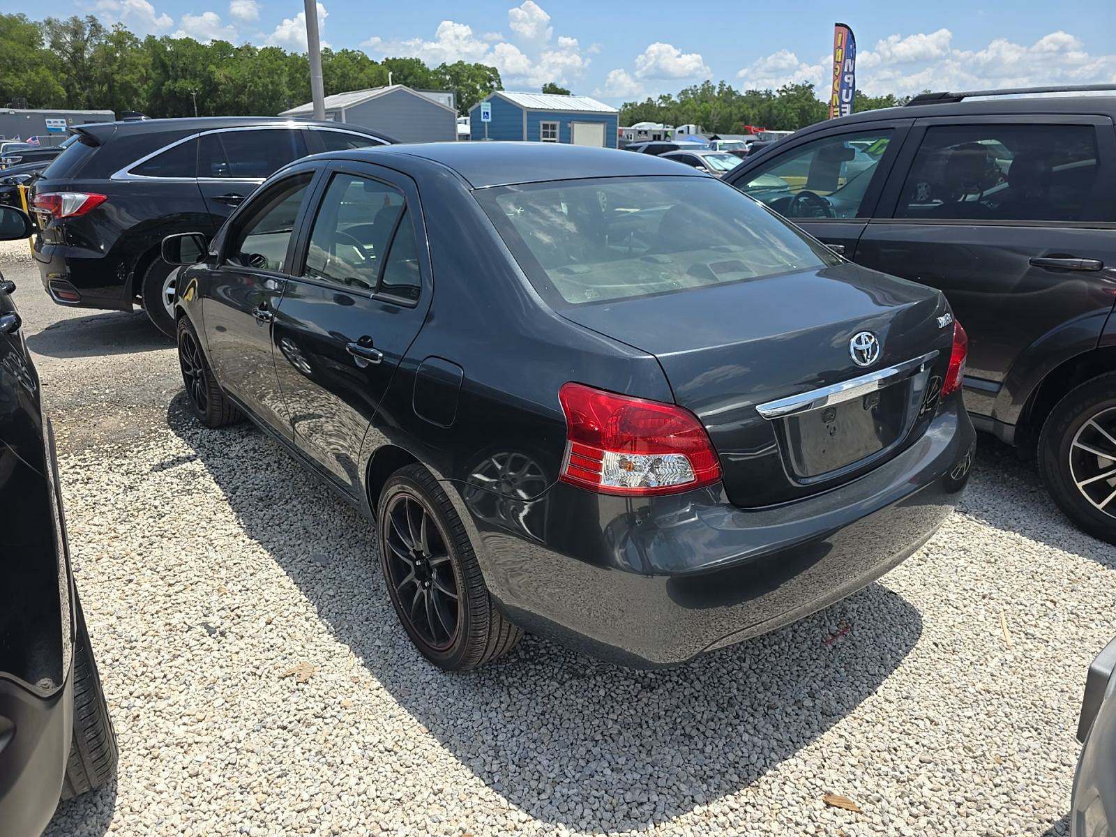 2012 Toyota Yaris Base FWD