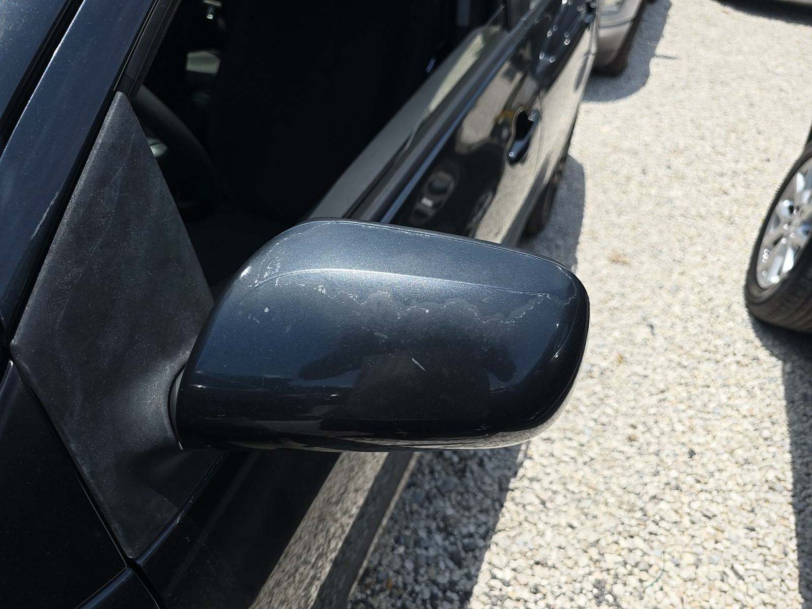 2012 Toyota Yaris Base FWD