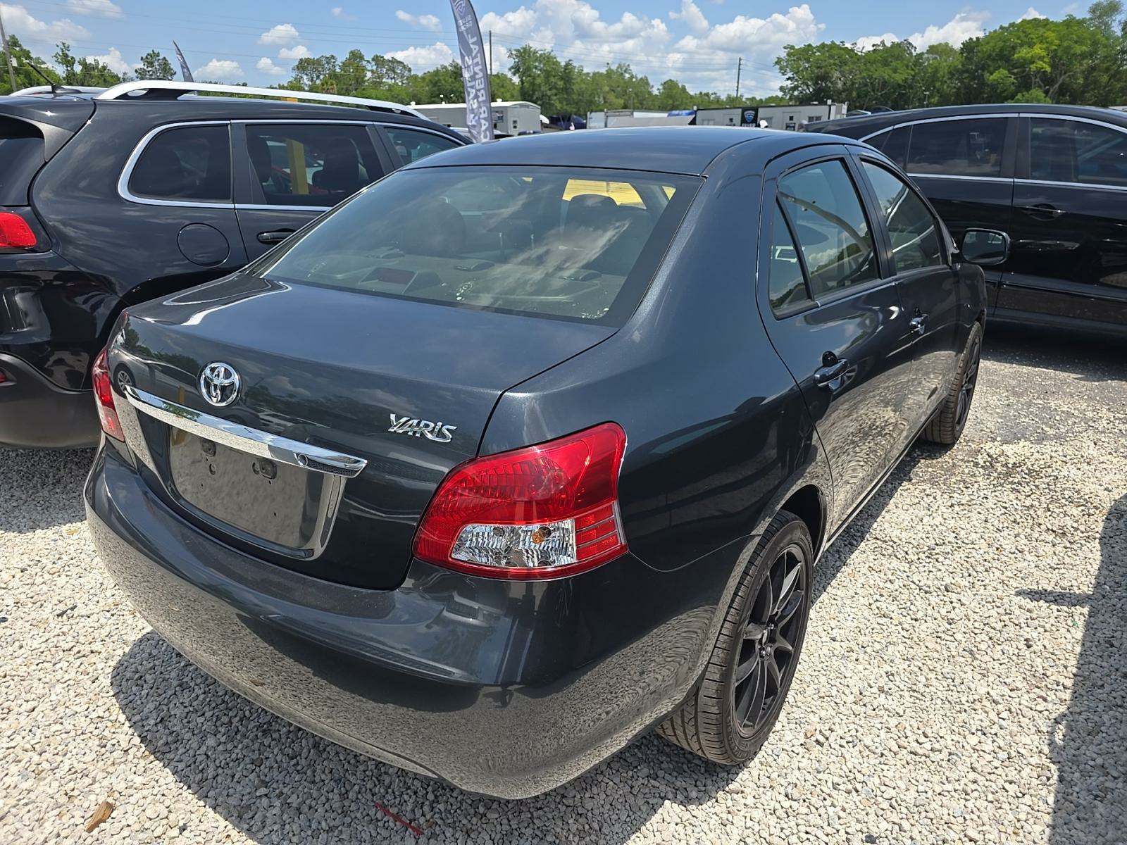 2012 Toyota Yaris Base FWD