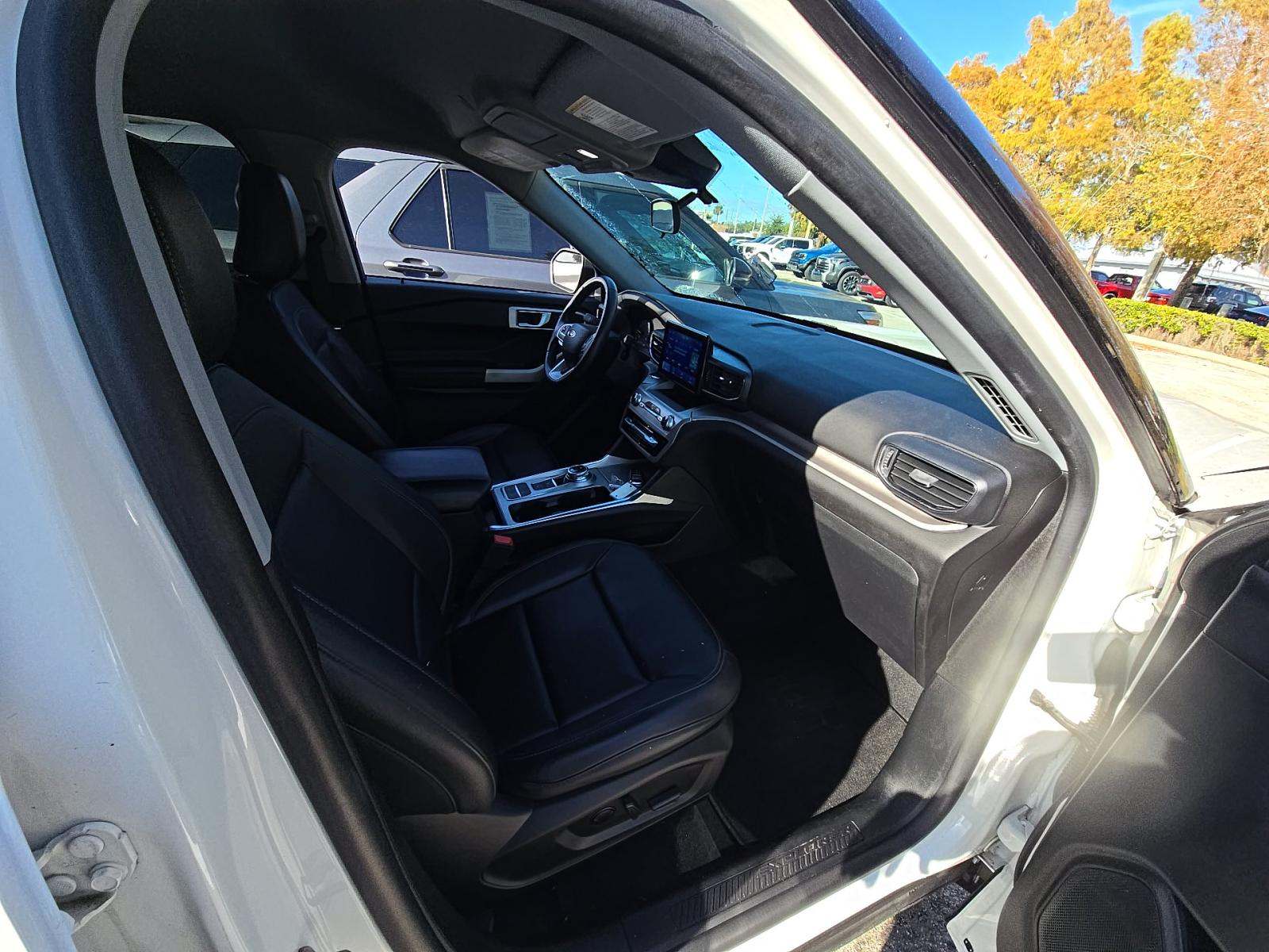 2022 Ford Explorer XLT RWD