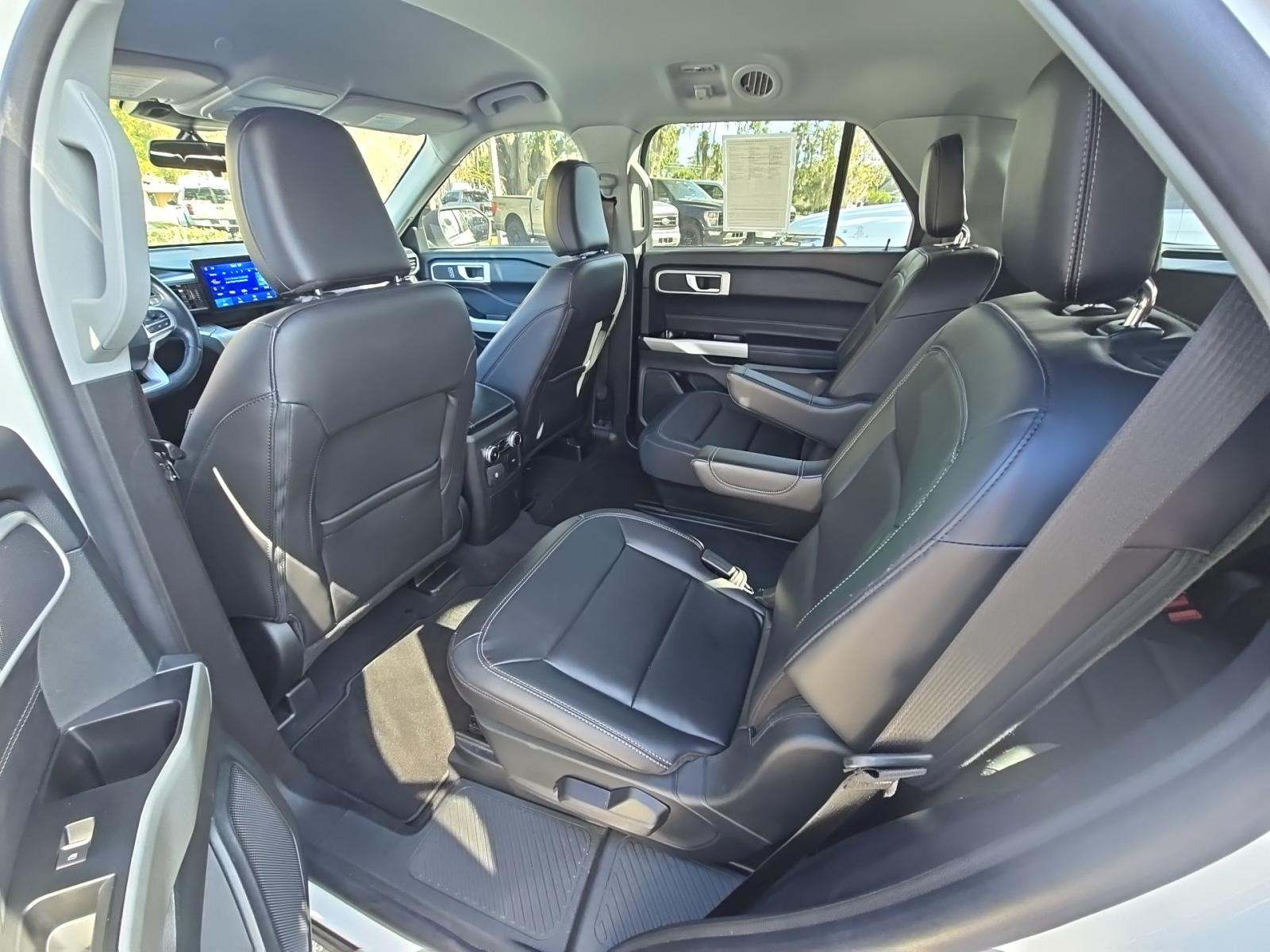 2022 Ford Explorer XLT RWD