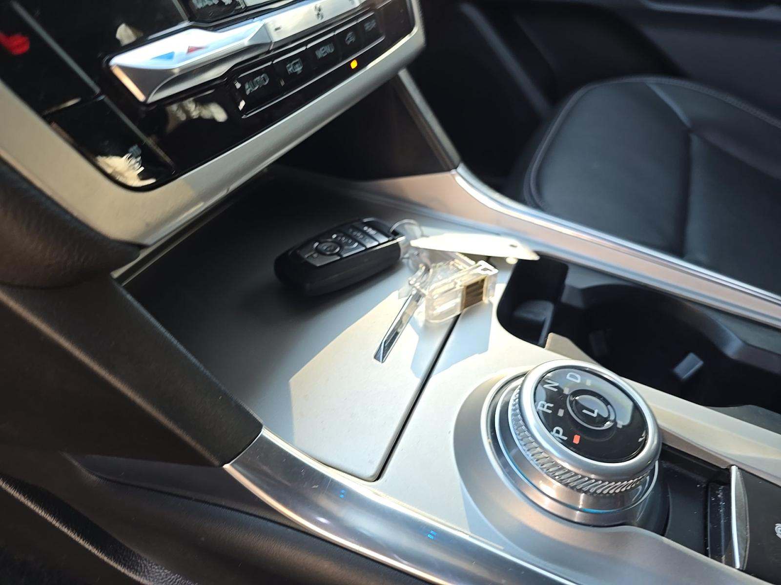 2022 Ford Explorer XLT RWD