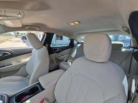 2017 Chrysler 200 LX Touring FWD