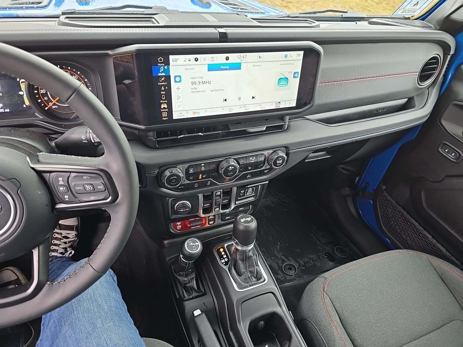 2025 Jeep Wrangler Rubicon AWD