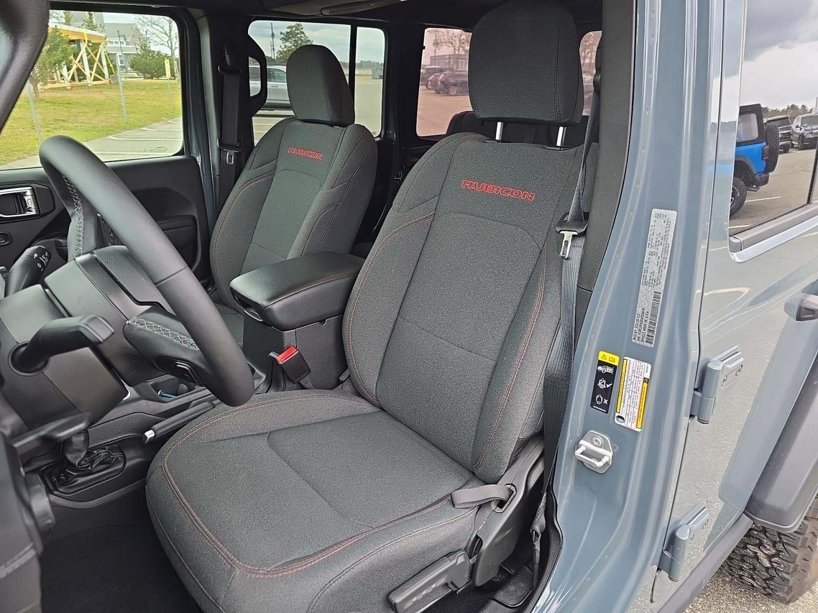 2025 Jeep Wrangler Rubicon AWD