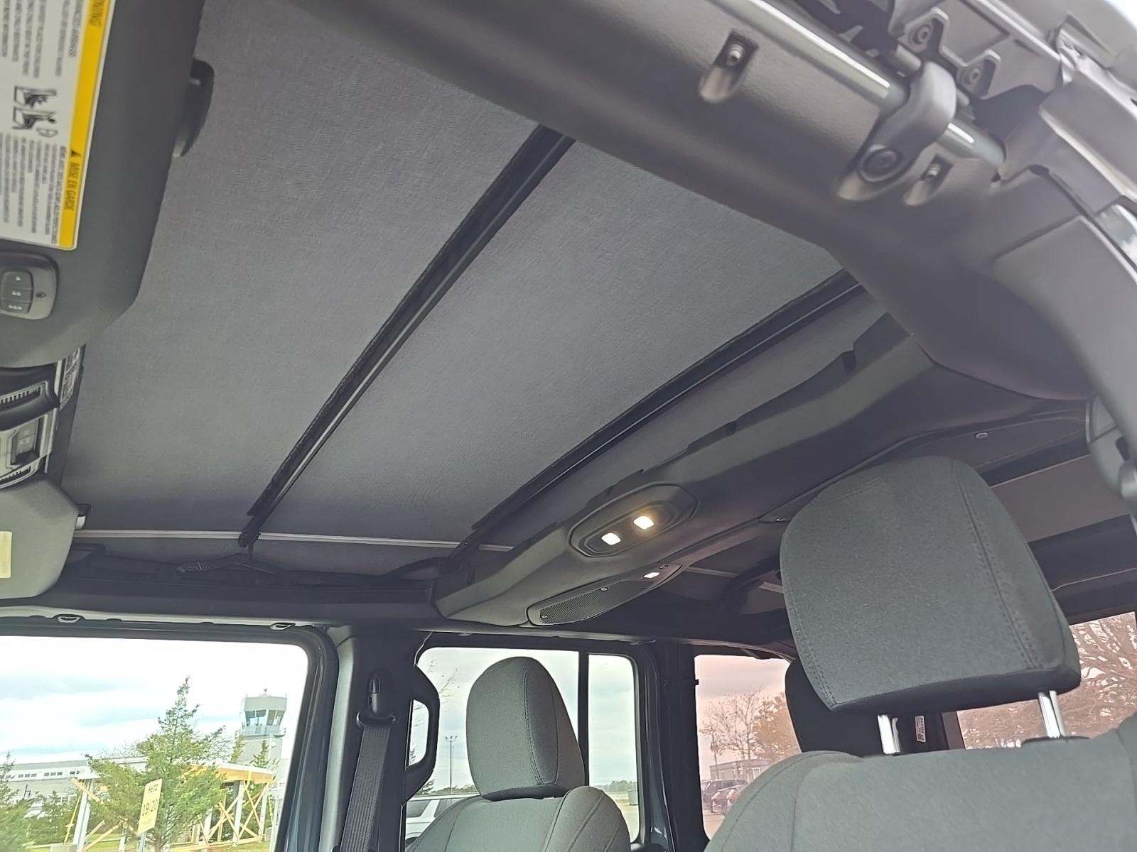 2025 Jeep Wrangler Rubicon AWD