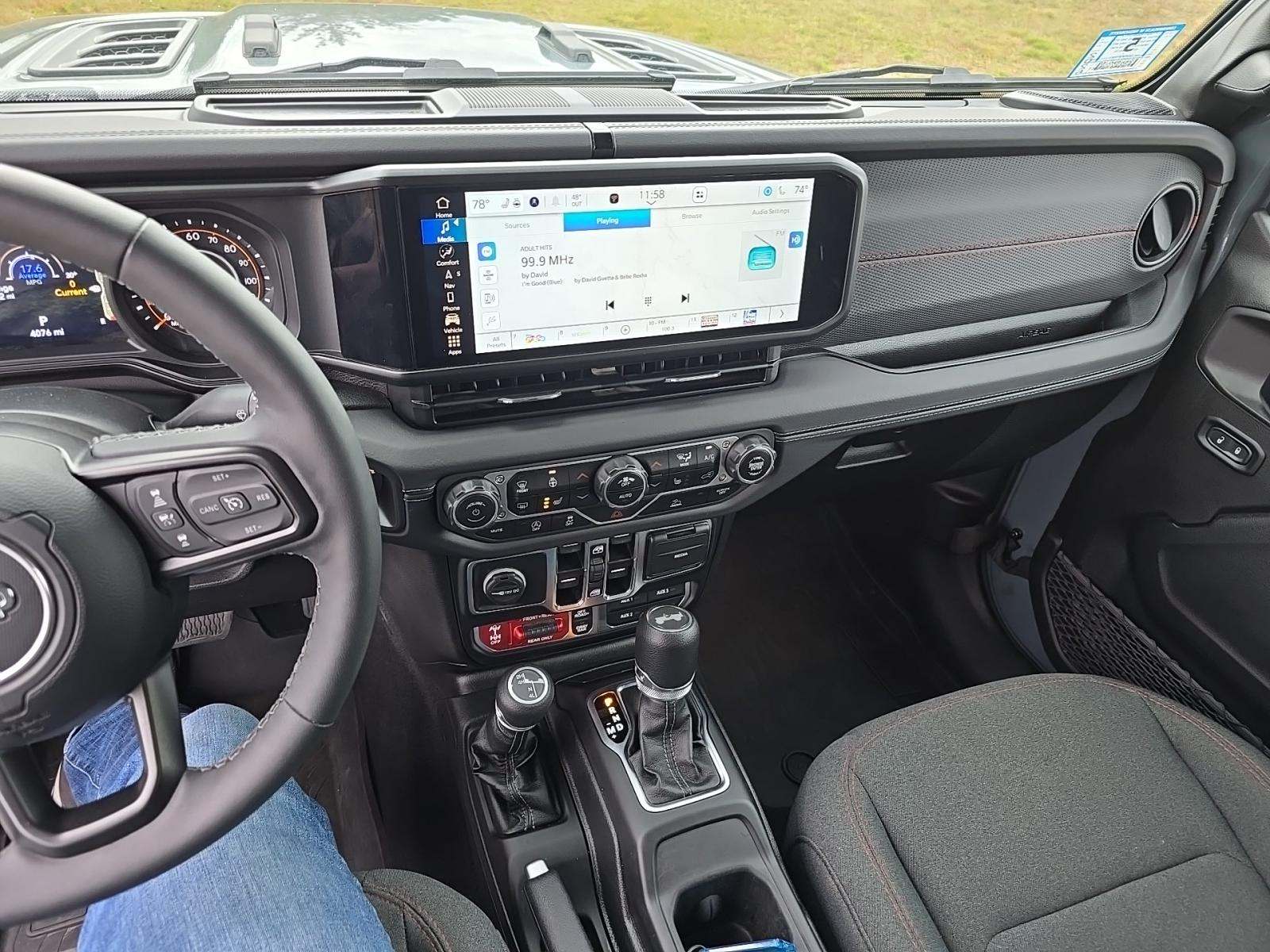 2025 Jeep Wrangler Rubicon AWD