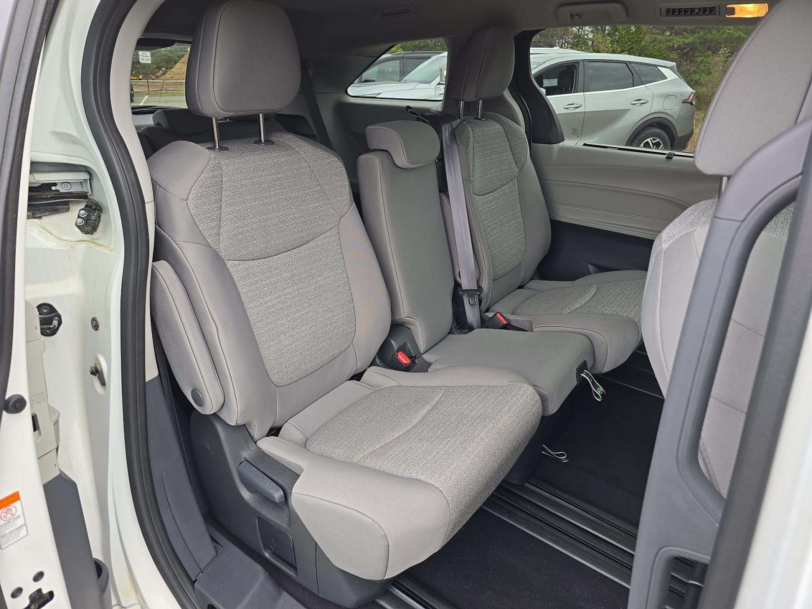 2024 Toyota Sienna LE AWD