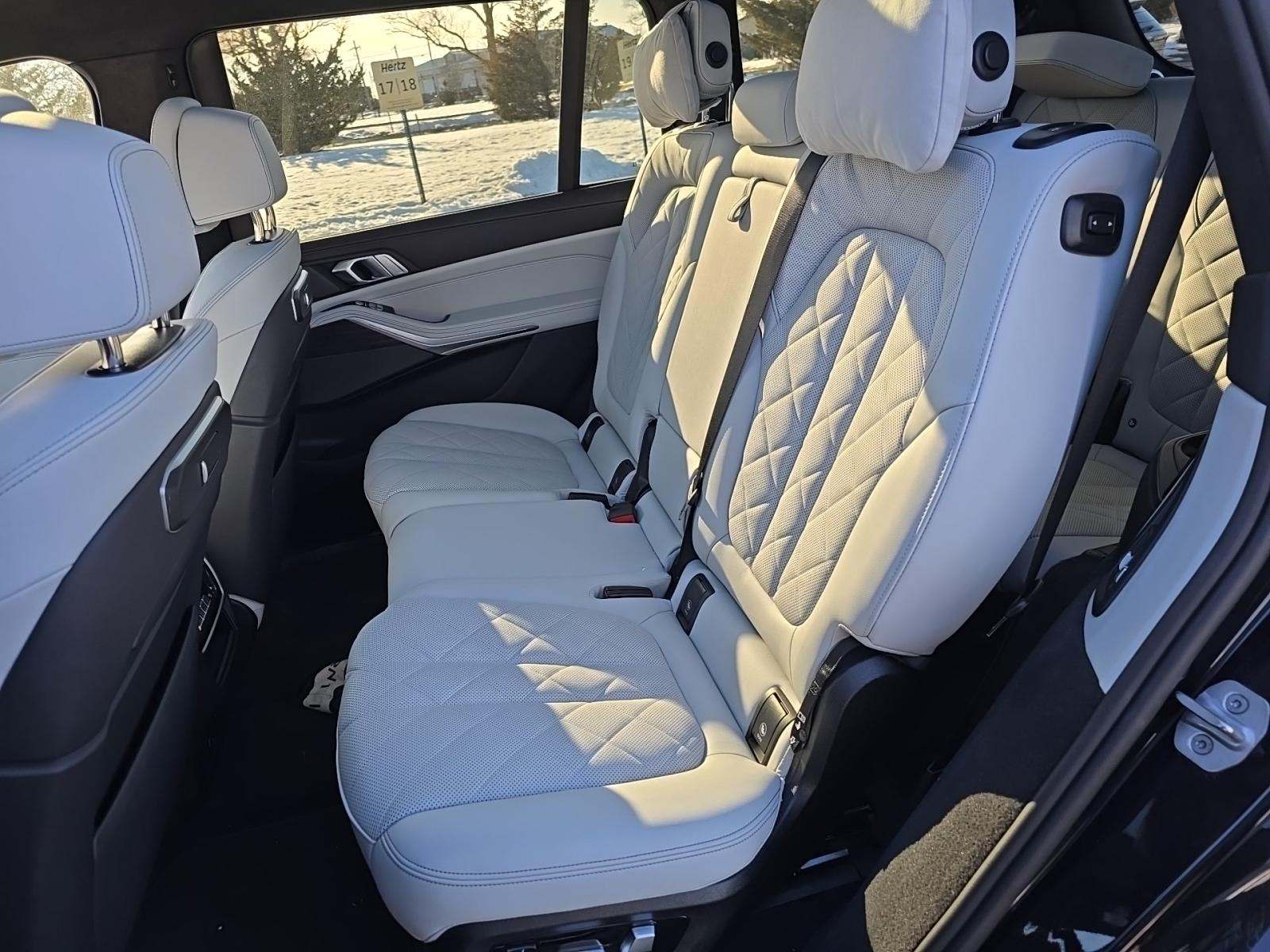 2025 BMW X7 xDrive40i AWD