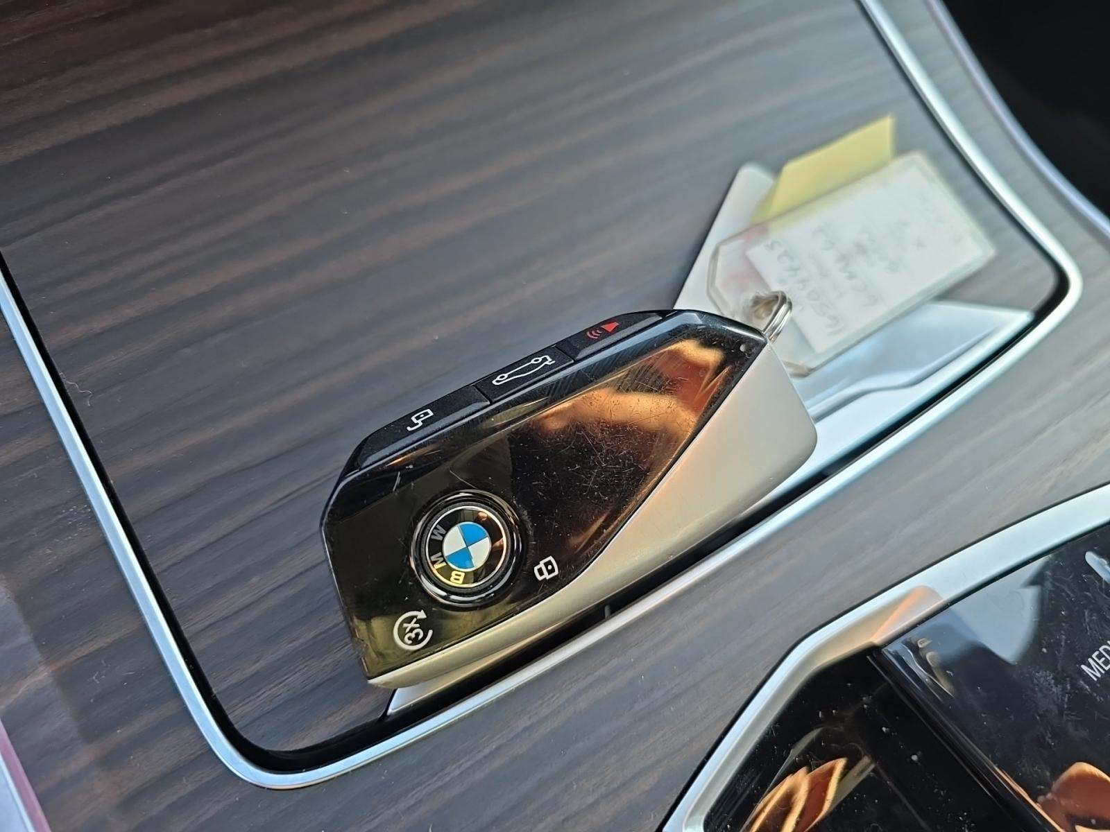 2025 BMW X7 xDrive40i AWD