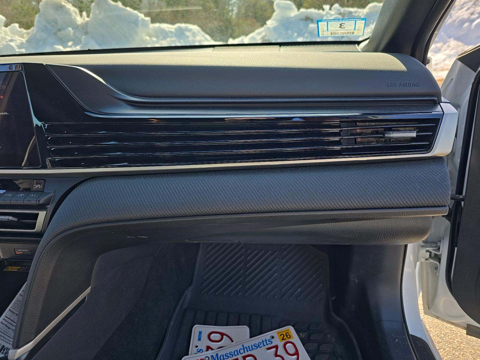 2025 Toyota Camry SE AWD