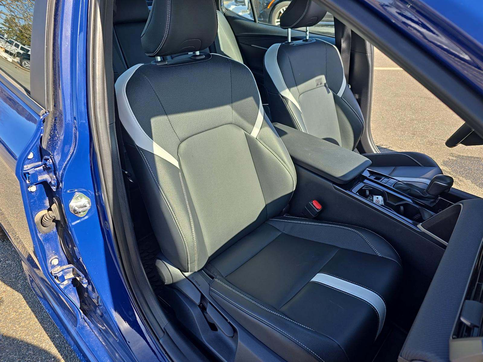 2025 Toyota Camry SE AWD