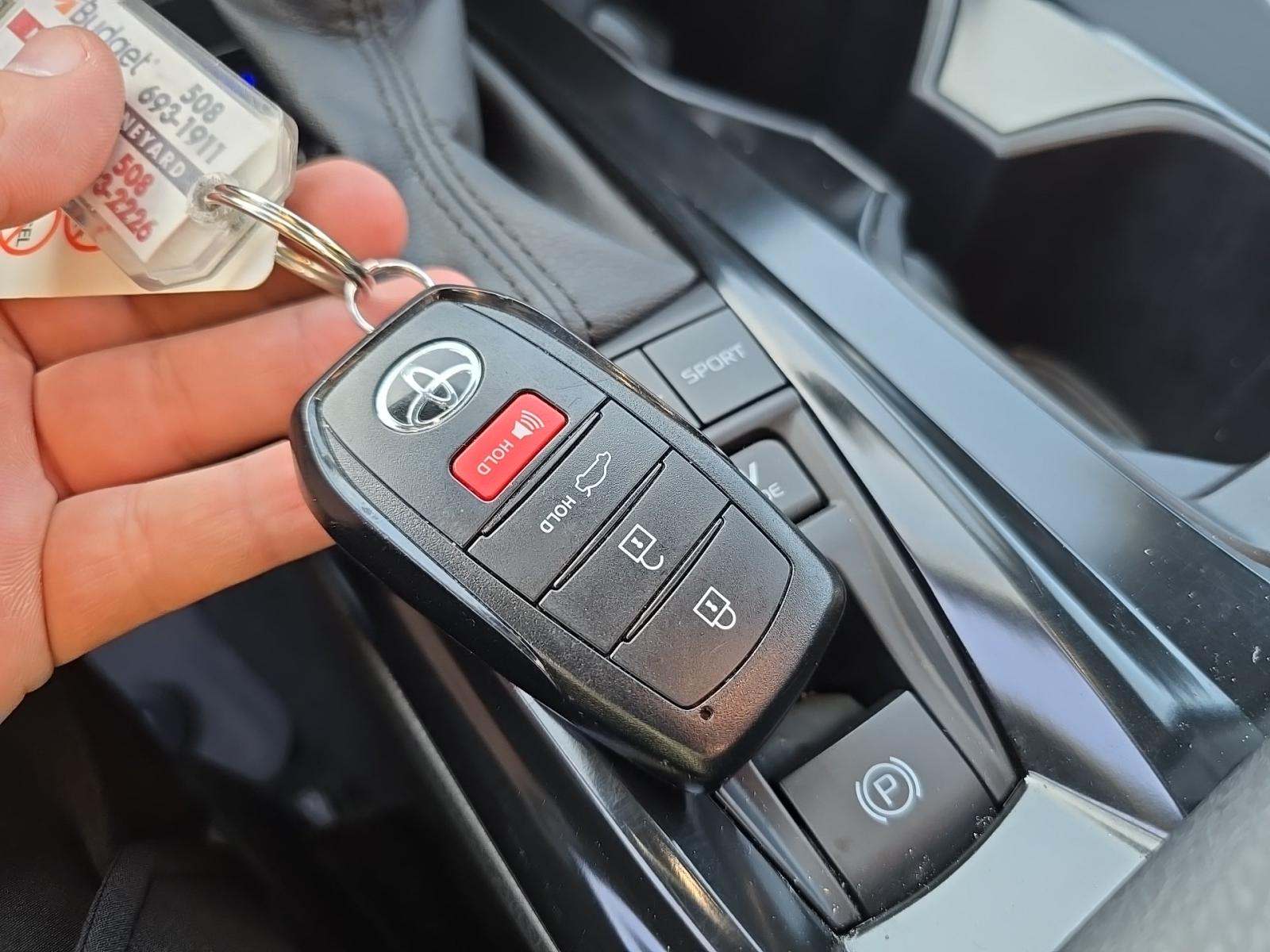 2025 Toyota Camry SE AWD