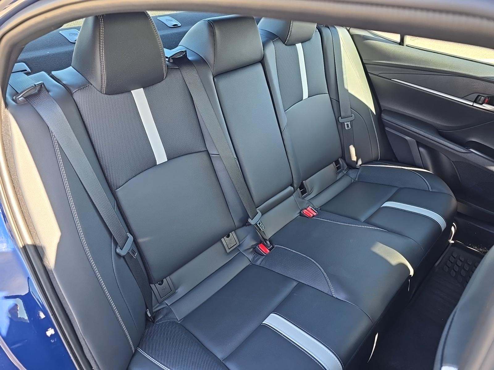 2025 Toyota Camry SE AWD