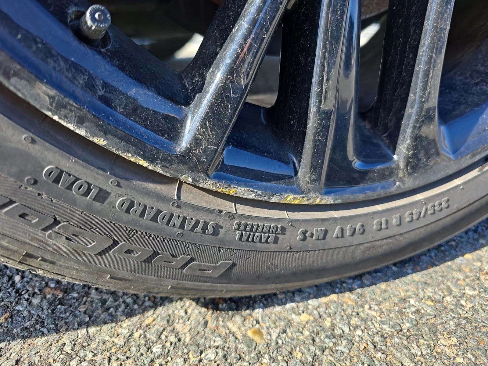 2025 Toyota Camry SE AWD