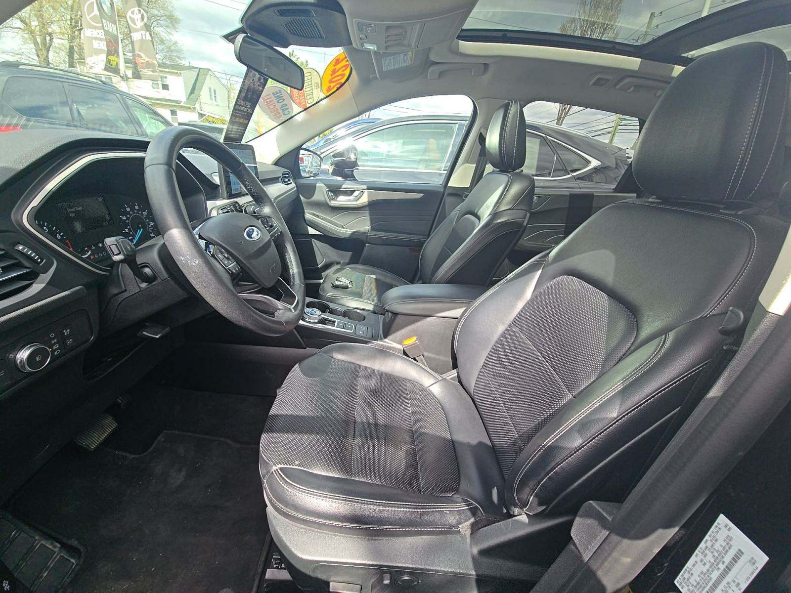 2022 Ford Escape SEL AWD