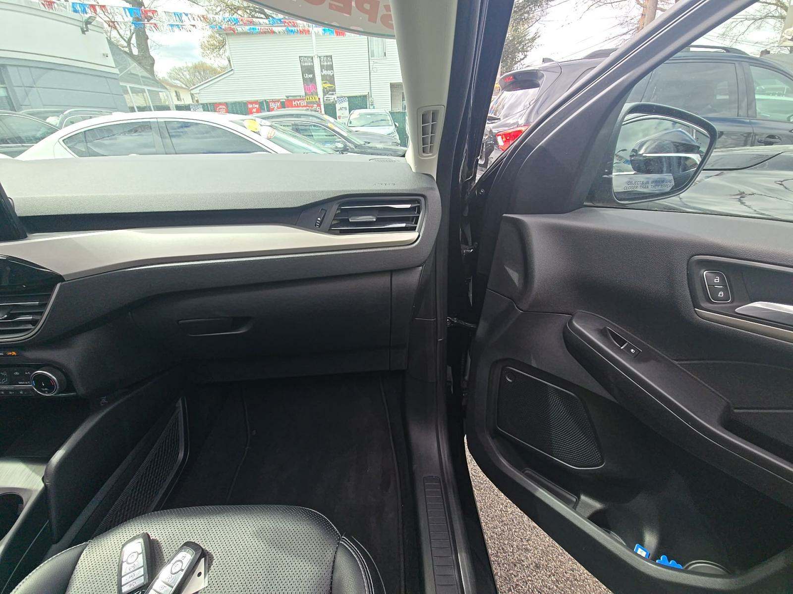 2022 Ford Escape SEL AWD