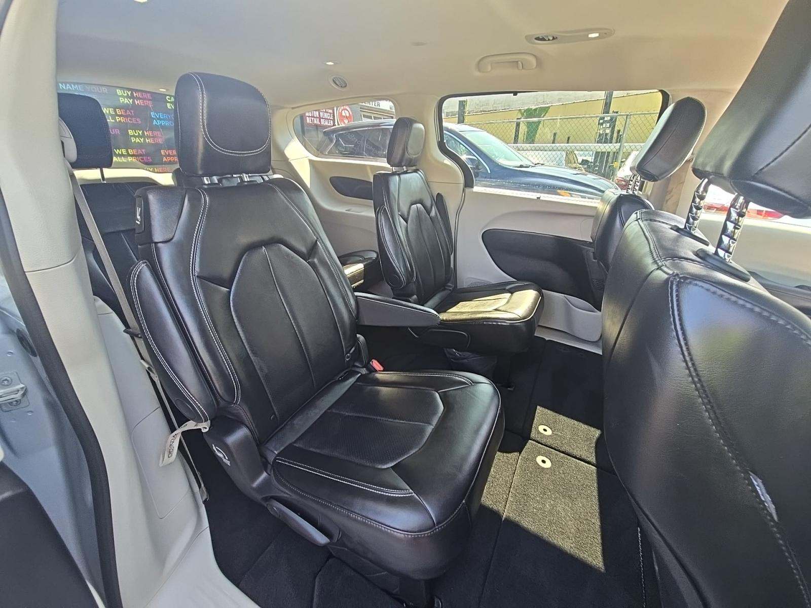 2024 Chrysler Pacifica Touring L FWD