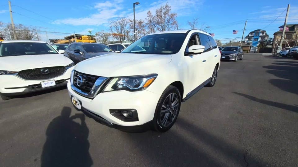 2017 Nissan Pathfinder Platinum